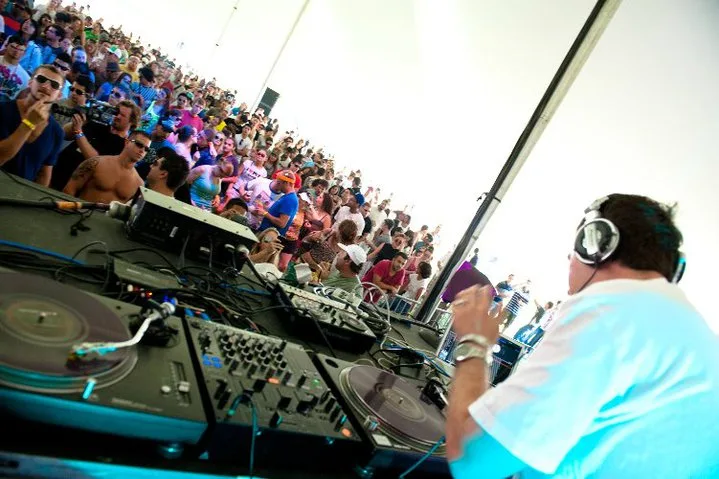 eLectriC zOO