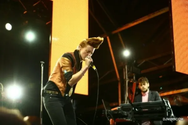 LA ROUX