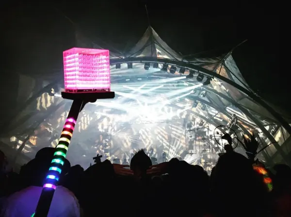 Stage on point. Including this very technical #totem. #eclipse #stage @[100064691768813:2048:Global Eclipse Gathering]