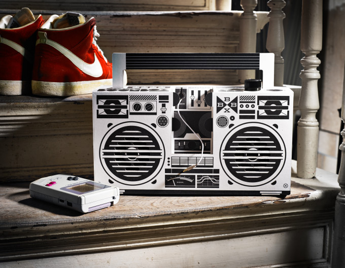 Berlin_Boombox_weiss_gameboy_mood_hires