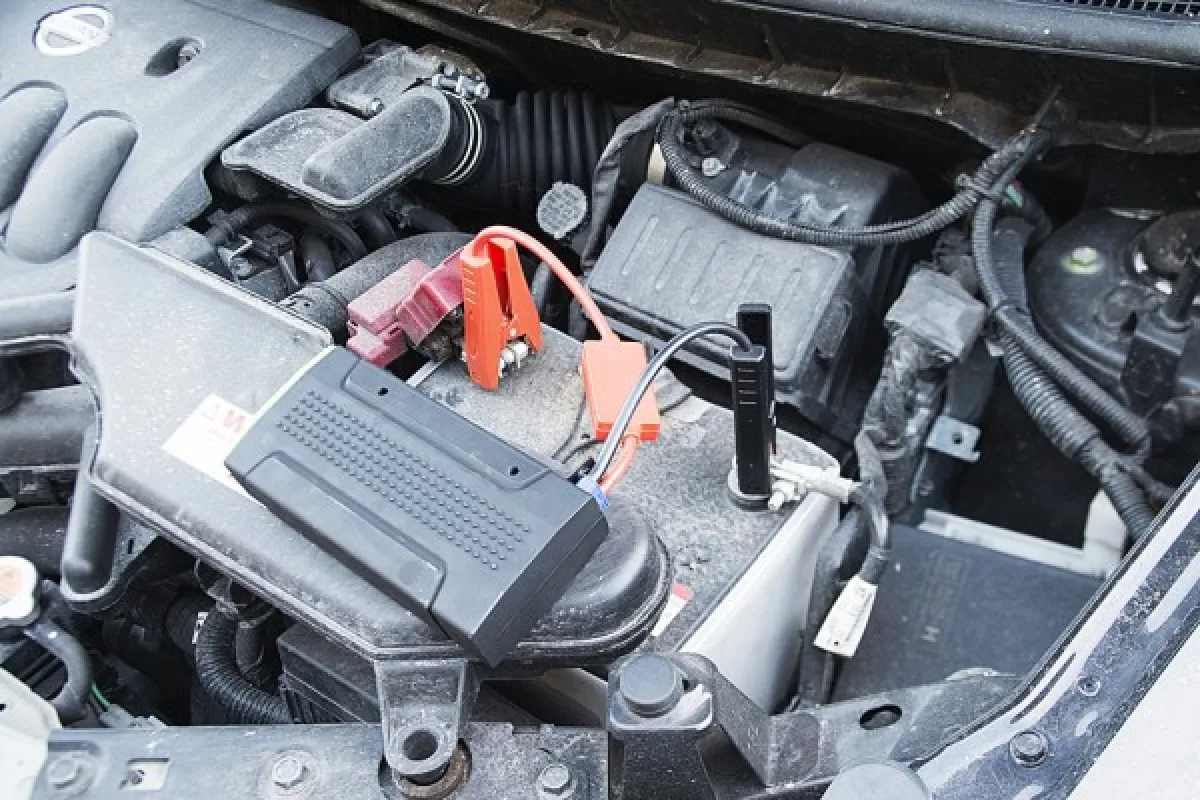 Bracketron Debuts Road Boost XL, a Portable and Powerful Jump-Starter for Your Car and Devices