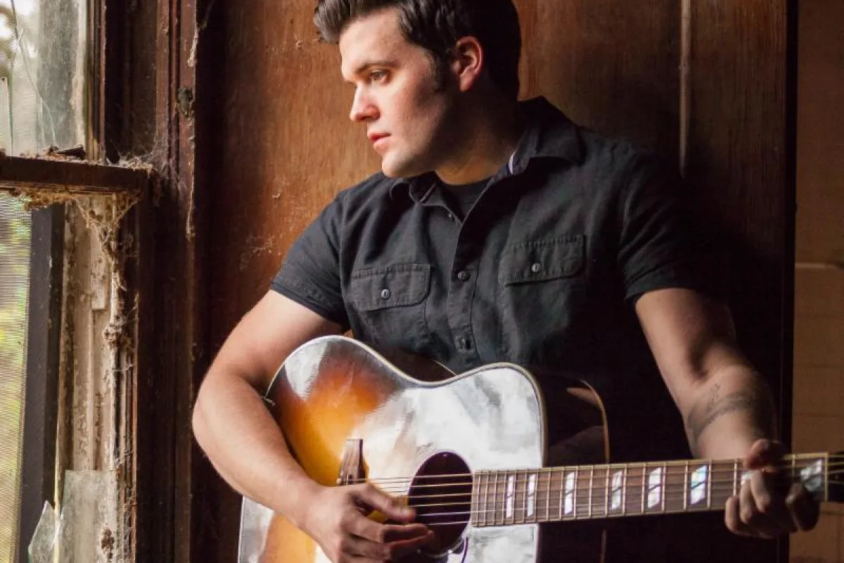 ROD MELANCON–Americana Roots Rock Artist–Premieres “Redhead” from Upcoming ‘Southern Gothic’ Album with Glide Magazine