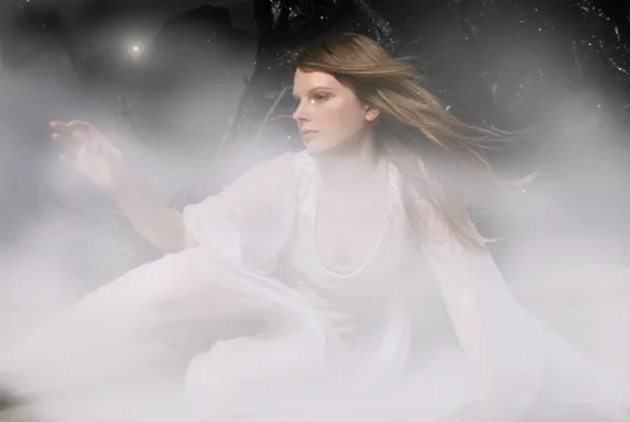Tune-in to Watch Miranda Lee Richards’ Performance and Interview on LATV’s “Get It Girl” Tues., May 30 at 5:30 PM PT; New Album ‘Existential Beast’ out June 16 Via Invisible Hands Music