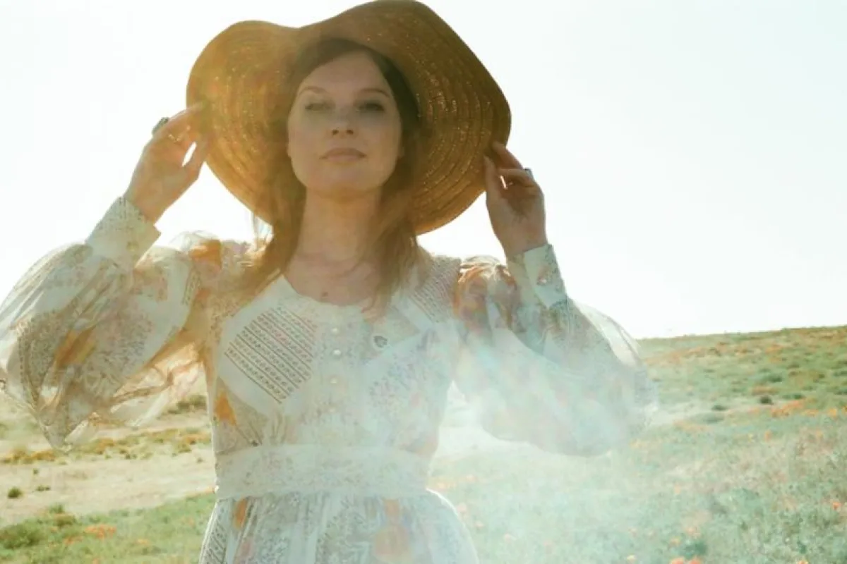 Listen To ‘Another World’ A Politically-Driven 12-Minute Epic From Miranda Lee Richards’ New Album ‘Existential Beast’ Out Today, Fri. June 16 Via Invisible Hands Music