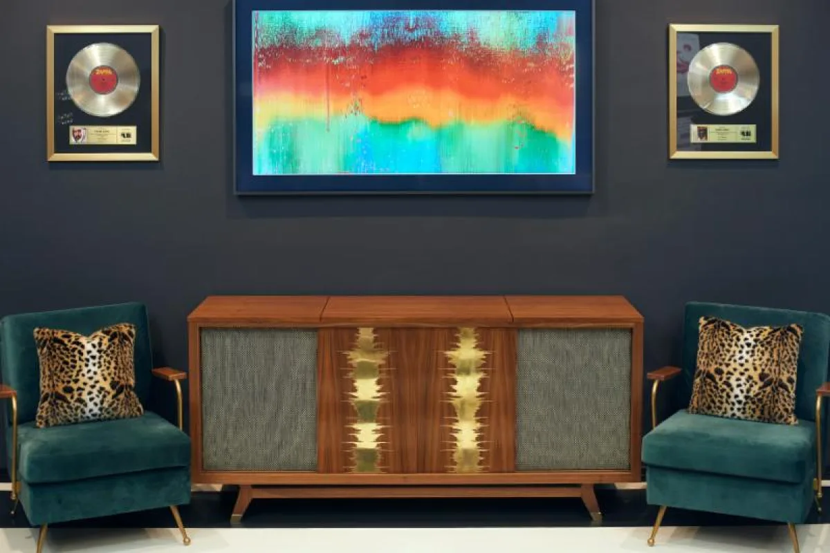 FRANK ZAPPA ESTATE Teams With Luno On Limited Edition Record Console