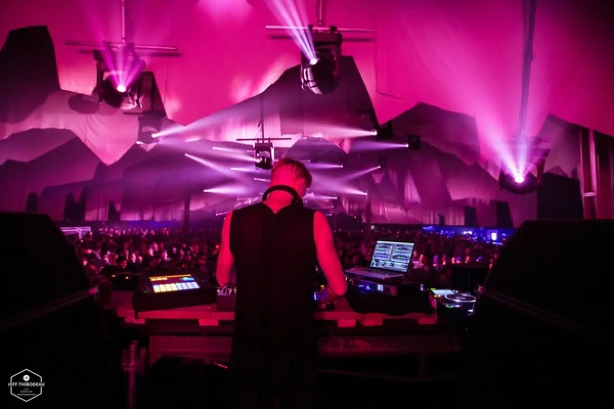 Time Warp US: 9,500 Fans From 34 Countries Attend Inaugural US Techno Festival In Brooklyn