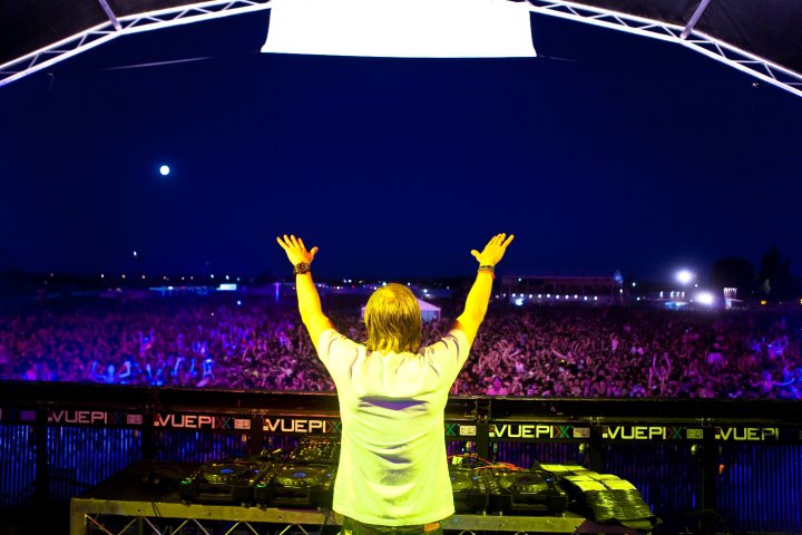 future02